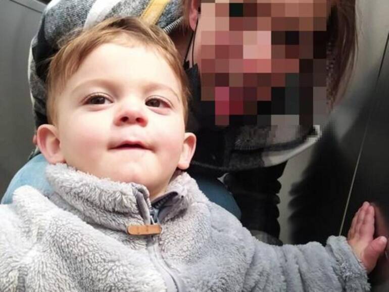Morto un bimbo di due anni nel Bellunese, trovata droga in casa dei genitori 