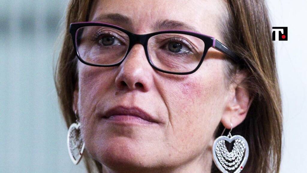 Elezioni 2022, Ilaria Cucchi candidata in Campania per Europa Verde-Sinistra italiana