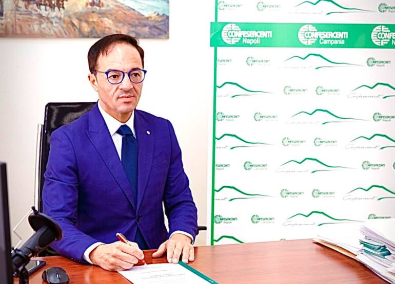 Allarme di Confesercenti Campania: “11mila attività a rischio chiusura a causa del caro energia”