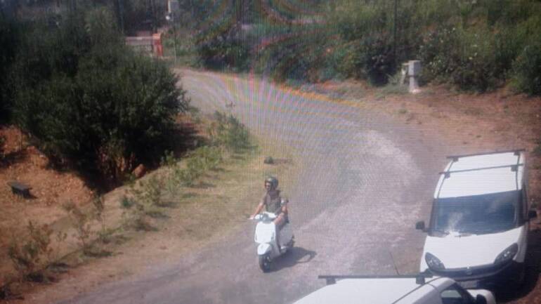 Turista con lo scooter negli Scavi di Pompei: denunciato