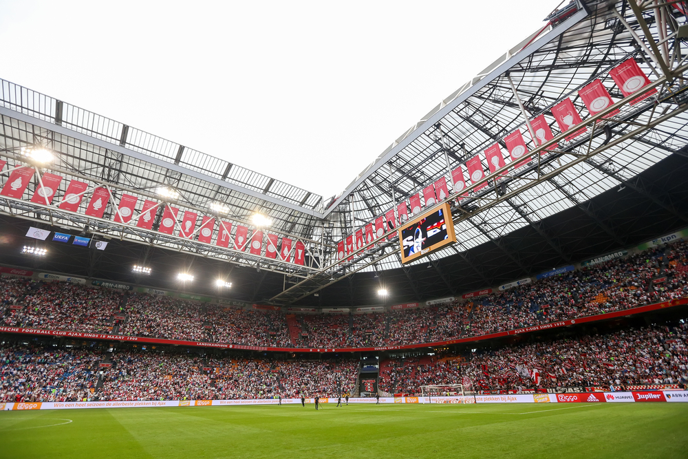 Ajax Napoli, procedura choc per biglietti del settore ospiti: “Obbligatorio ritirarli fisicamente al Maradona”