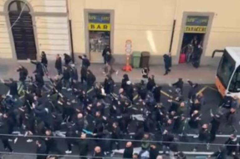 Disordini per Cagliari-Napoli dello scorso anno, 21 Daspo a ultras partenopei