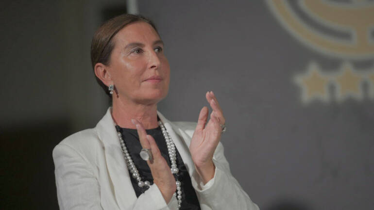Elena Scarlato in campo per tutelare le famiglie dagli aumenti