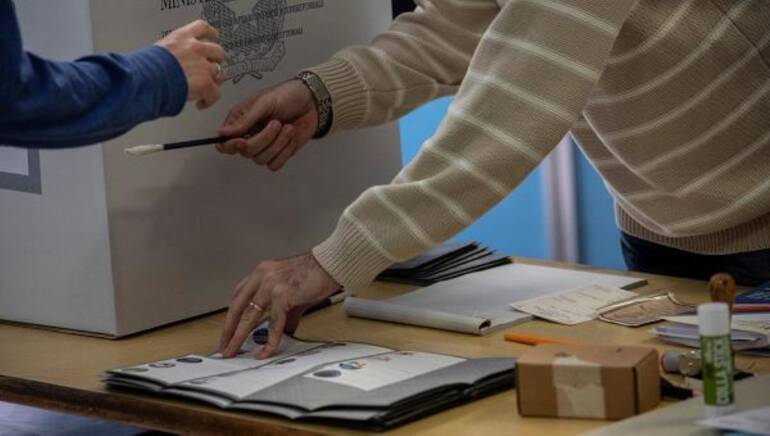 Il prefetto di Napoli incontra addetti uffici elettorali in vista del voto