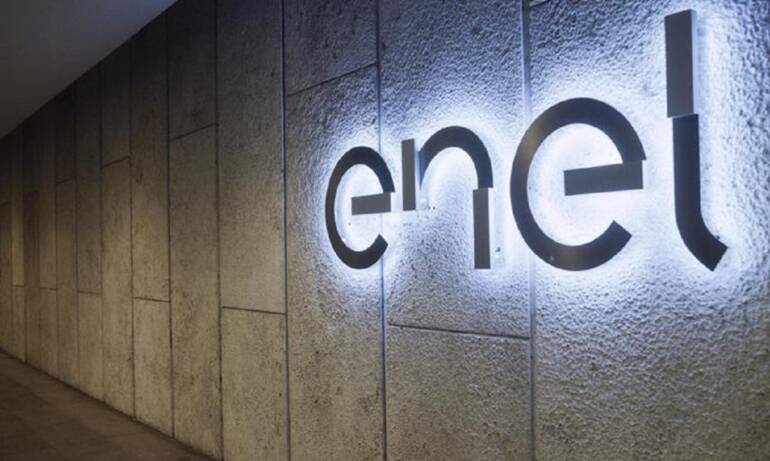 Calvizzano, arrestato ex dipendente Enel: mega truffa da oltre un milione di euro