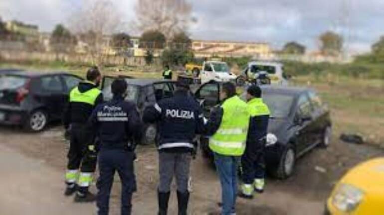 fuorigrotta auto rubata