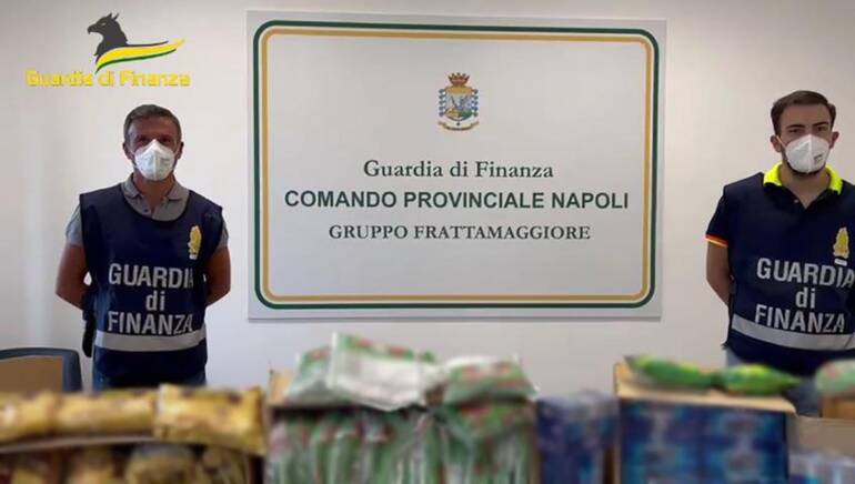 Grumo Nevano, sequestrati 1.451 di sigarette di contrabbando: 3 arresti e 2 denunciati