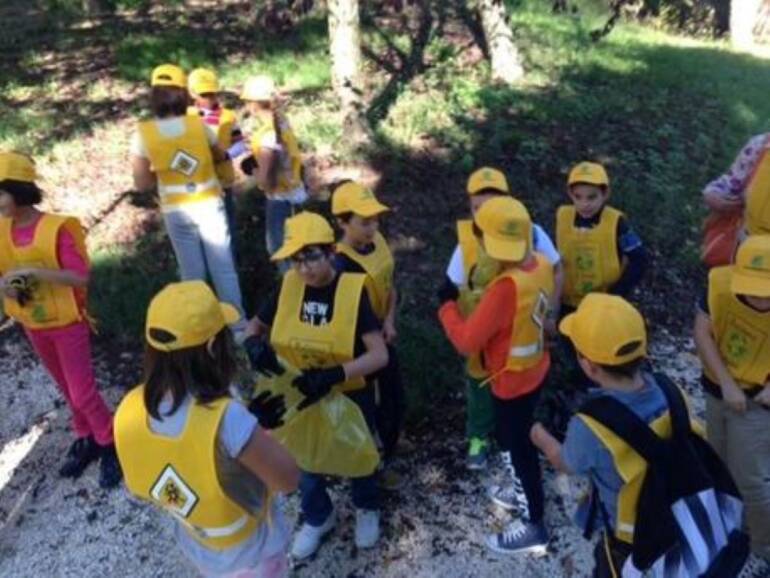 Legambiente, Anteprima di Puliamo il Mondo a Scampia