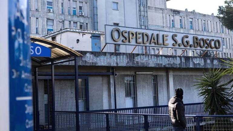 Giugliano 15enne investita da minicar