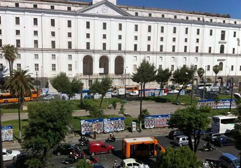 Napoli, agguato a Piazza Carlo III: ferito anche ex attore de “La Paranza dei bambini”