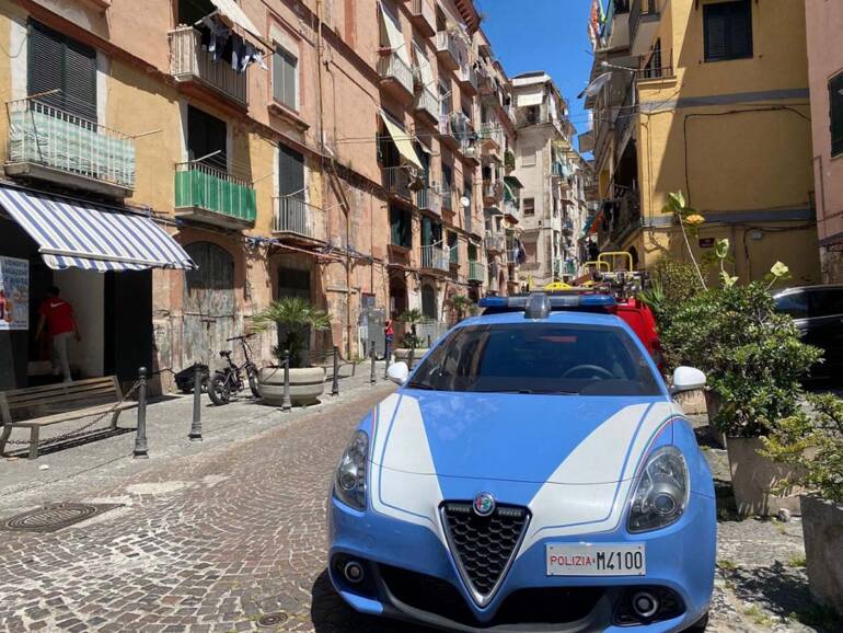 Castellammare, rapina bici elettrica: minorenne finisce in comunità