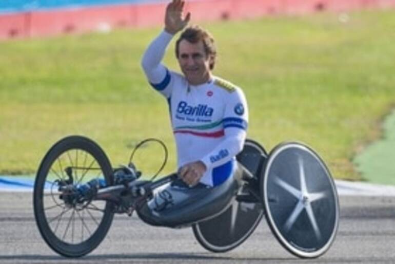 Alex Zanardi dimesso dall’Ospedale di Vicenza