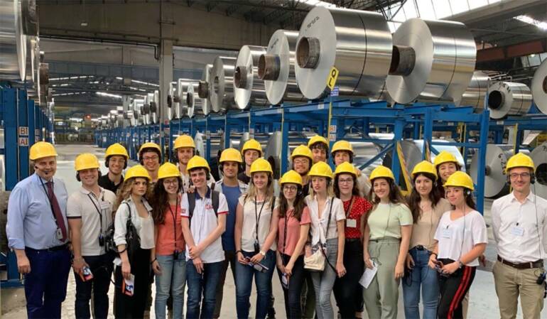 Caro Bollette, il Gruppo Laminazione Sottile aumenta di 1000 euro stipendio ai propri dipendenti