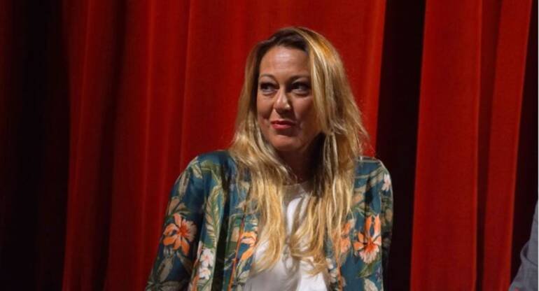 Cafè chantant Rebelle di e con Lara Sansone al Teatro Sannazaro