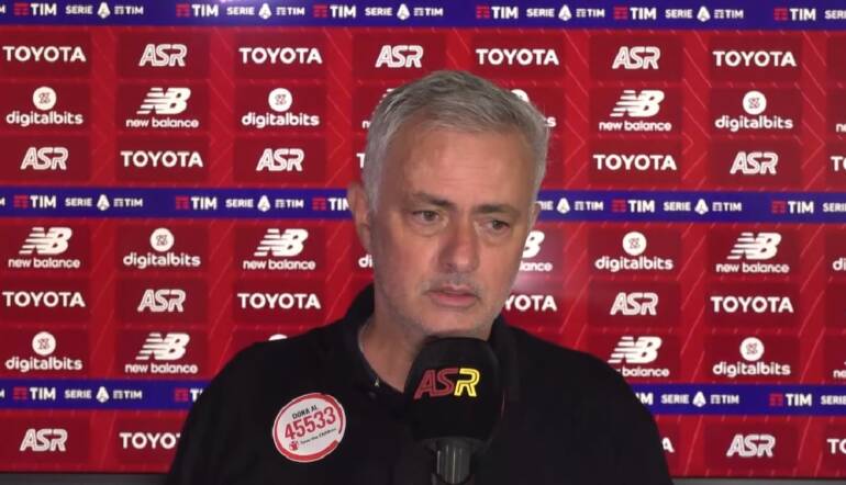 Lite con l’arbitro Chiffi, 10 giorni di squalifica e multa per Mourinho e la Roma