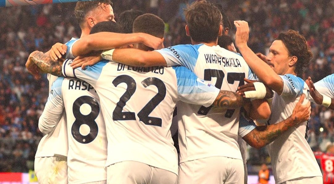 Serie A: Napoli da solo in vetta, il Milan manda segnali. Sprofonda la Juve
