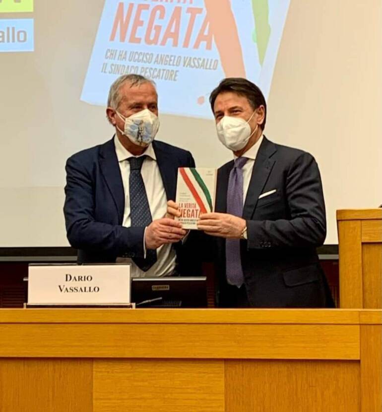 Resort di lusso sulla spiaggia di Ascea: ‘Il papa risponde alla Fondazione Vassallo’