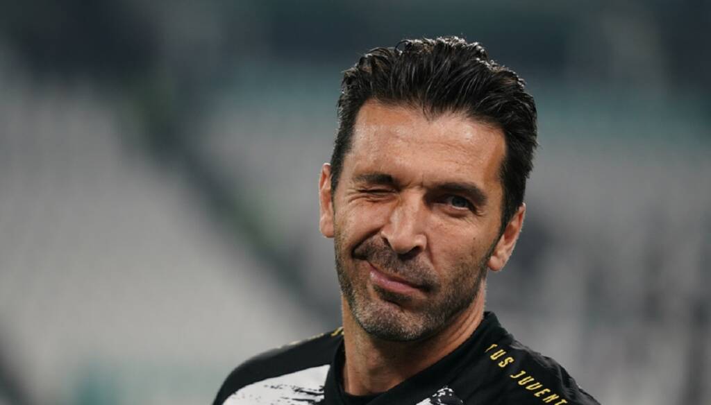 Buffon: “Conte alla Juve? Lui al momento pensa solo allo Scudetto con il Napoli, il resto sono voci”
