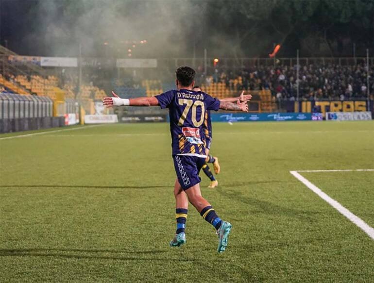 La Juve Stabia liquida la Virtus Francavilla e vola al quarto posto