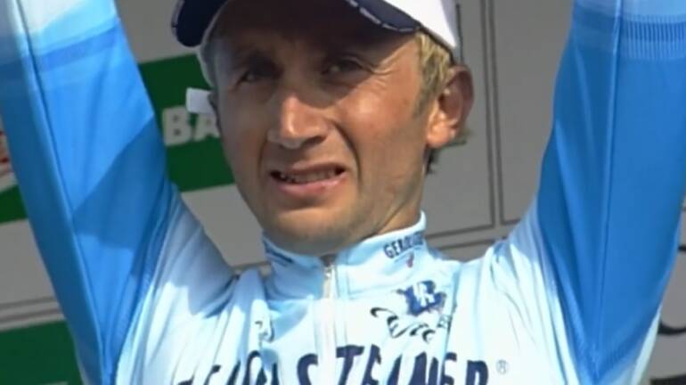 Dramma nel ciclismo: morto Davide Rebellin, travolto da un camion