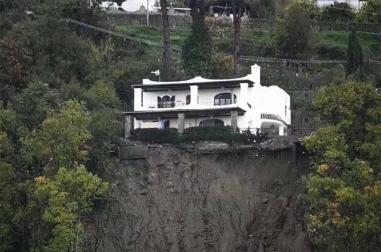 Il consiglio dei ministri dichiara lo stato di emergenza per Ischia