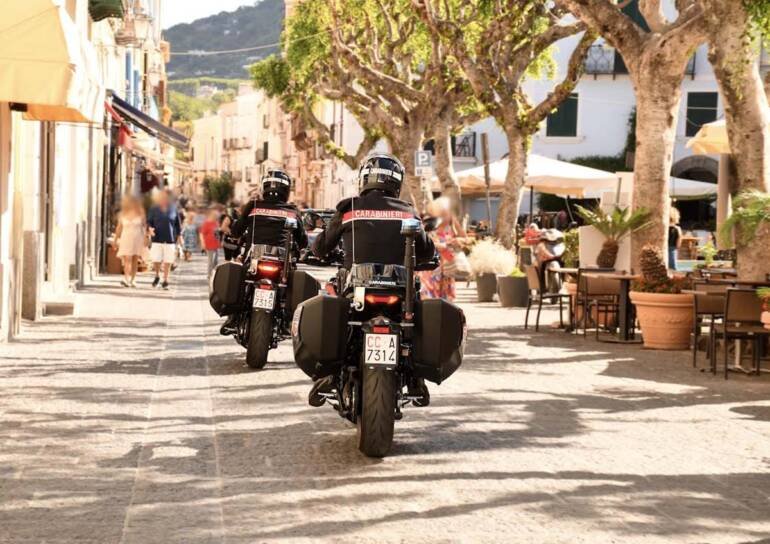 Controlli Ischia e Procida: 2 denunce e 24 sanzioni