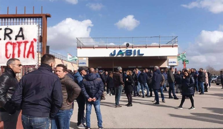 Jabil Marcianise, stop di 10 giorni in vista della cessione