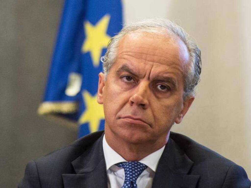 Protesta tifosi Juve stabia: Il ministro dell’Interno di Avellino vieta le trasferte fino a febbraio 2026