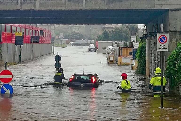 Maltempo a Roccapiemonte, evacuata casa di riposo