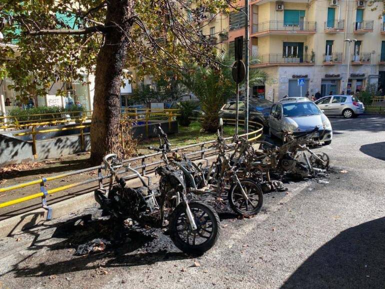 rogo scooter piazza medaglie d'oro