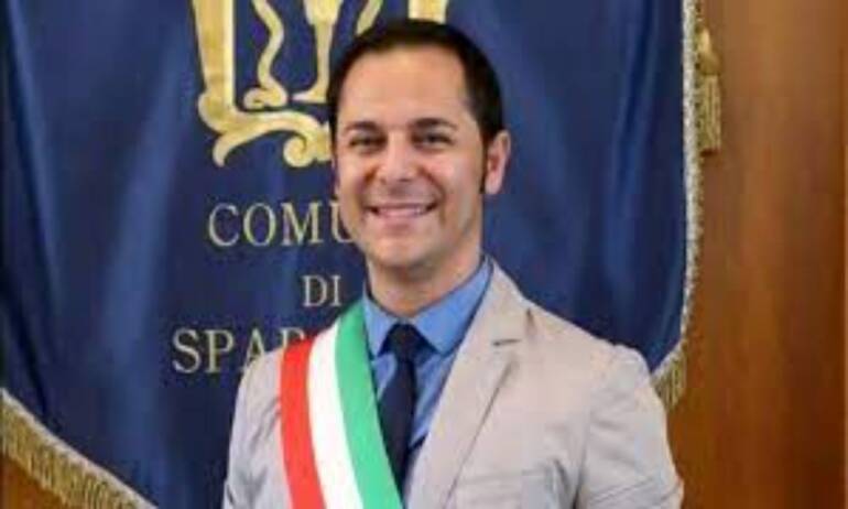 Sparanise, arrestato e processato per concussione: assolto il sindaco