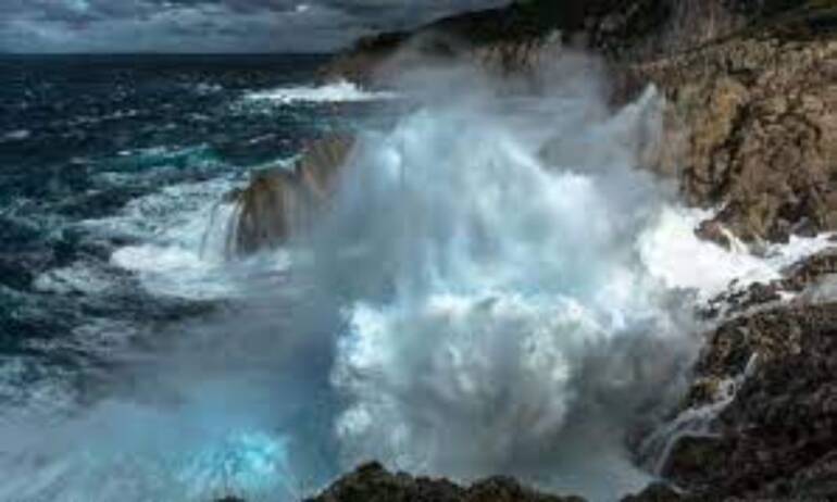 Maltempo, notte di tempesta a Capri: allagamenti e disagi