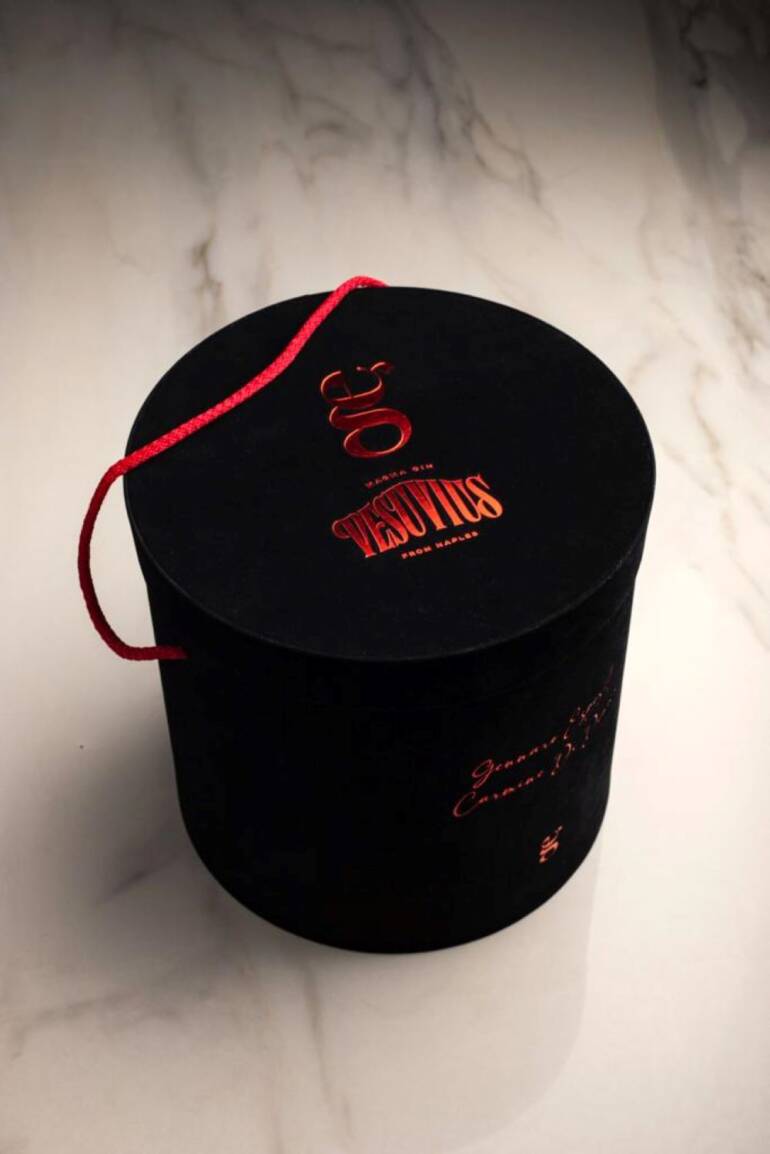 Arriva il panettone al gin del Vesuvio degli chef stellati