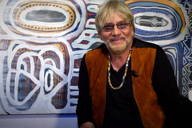 Tony Esposito: arte e musica nella mostra Talismani