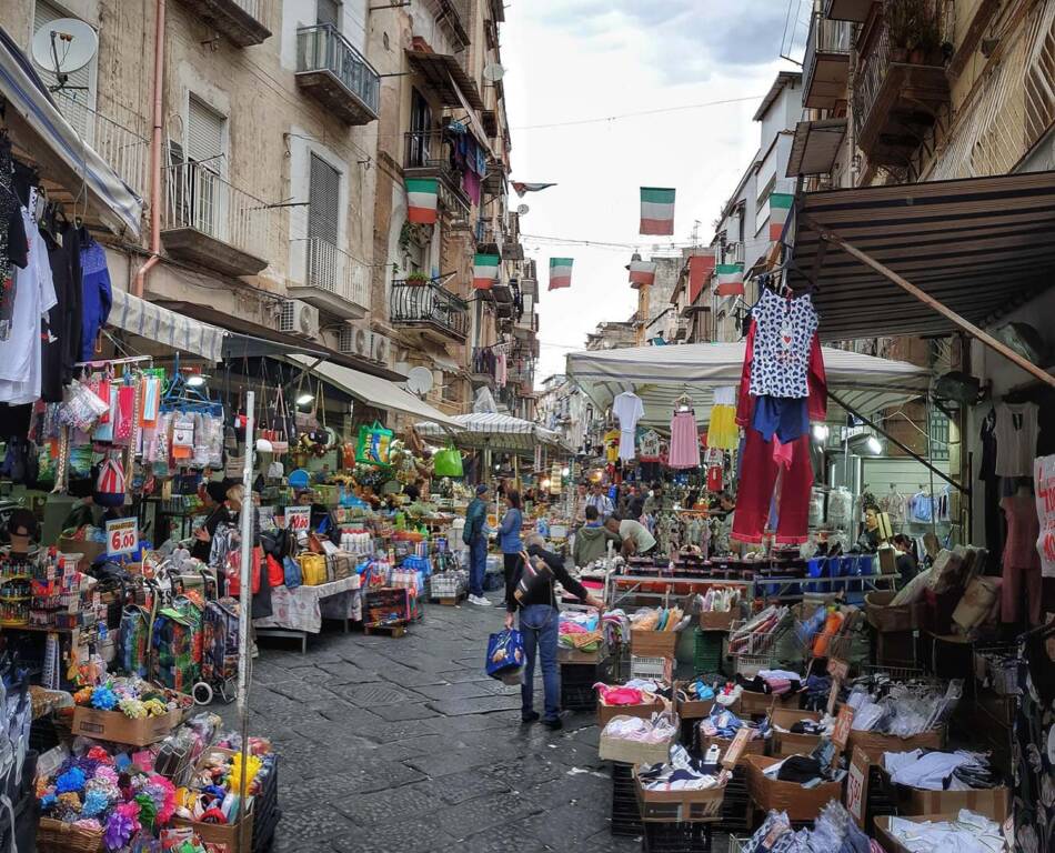 Napoli, arrestato il pusher itinerante del Borgo Sant’Antonio Abate