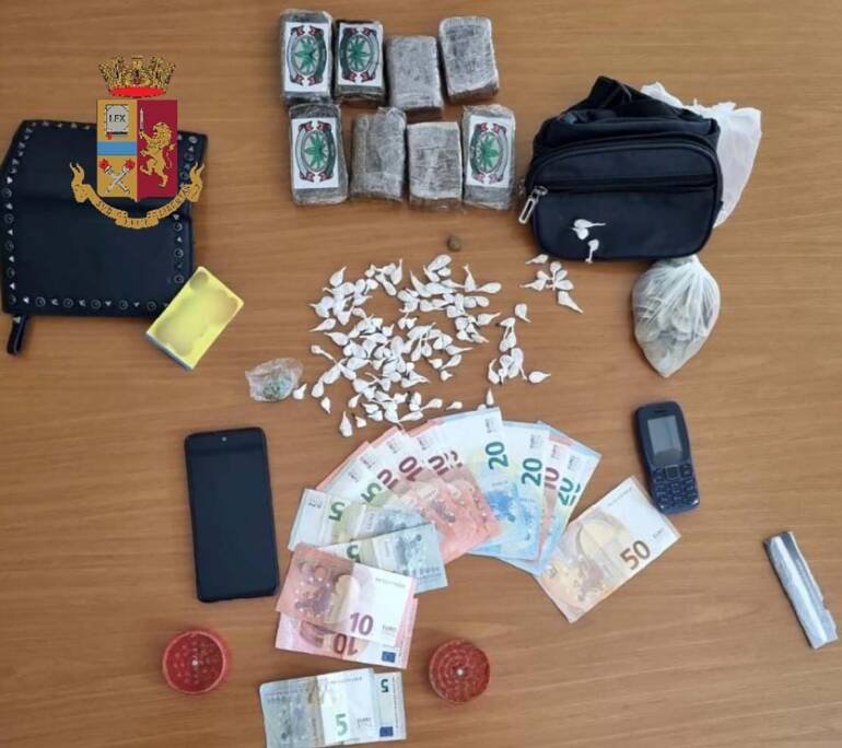 Napoli, spaccio in strada nel centro storico: arrestati in tre