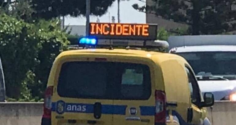 incidente stradale a eboli