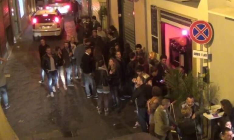 Aversa, rapina nella movida: arrestato giovane ucraino