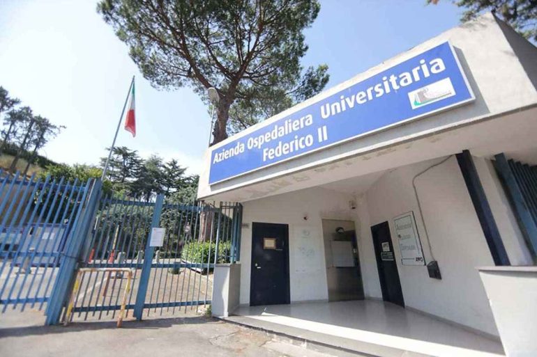 Napoli, paziente ferita abbandonata al Policlinico
