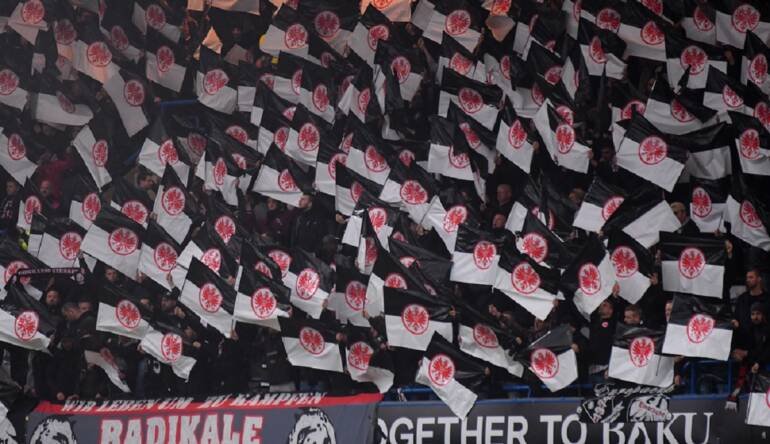 Il TAR ha deciso: a Napoli niente tifosi dell’Eintracht residenti a Francoforte