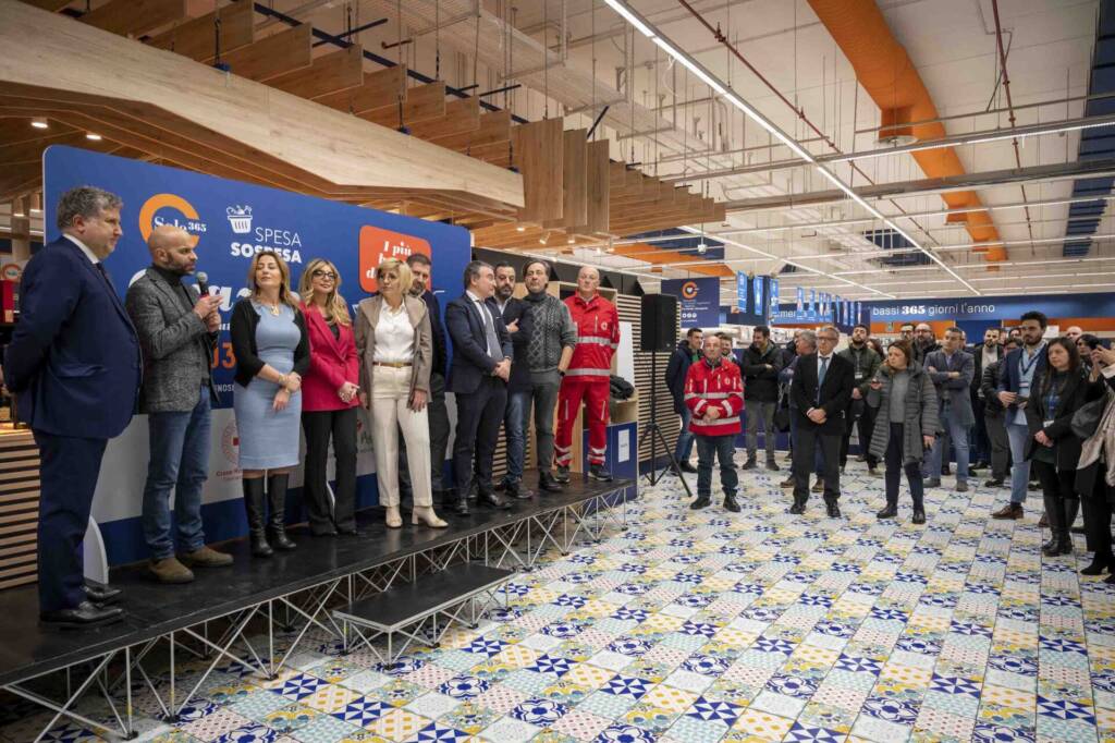 Napoli, distribuiti oltre 230mila pasti grazie al progetto SpesaSospesa.org