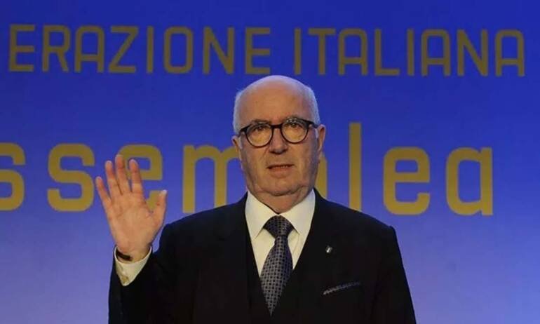 Addio a Carlo Tavecchio, ex presidente Figc tra gaffe e riforme