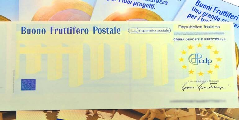 Donna di 107 anni trova un buono fruttifero da 800mila euro. Il nipote: “E’ un falso”
