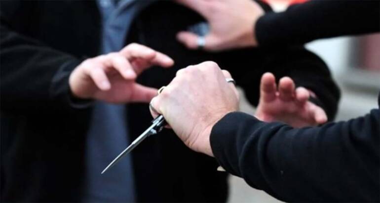 accoltella compagno della ex