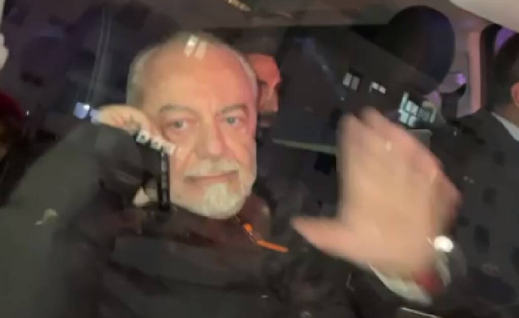 “Lo vinciamo lo scudetto?”. Il video della telefonata tra De Laurentiis e il tifoso