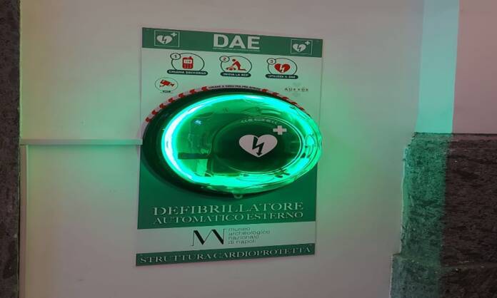 defibrillatore museo mann