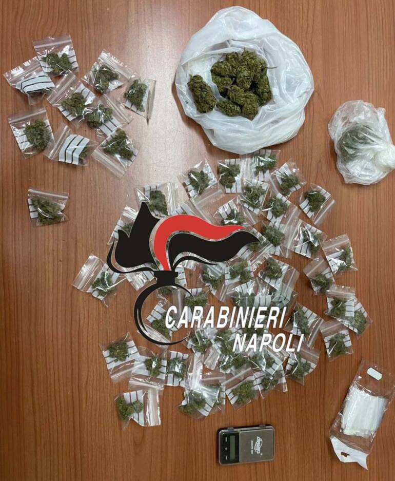 Santa Maria la Carità: carabinieri arrestano pusher 23enne