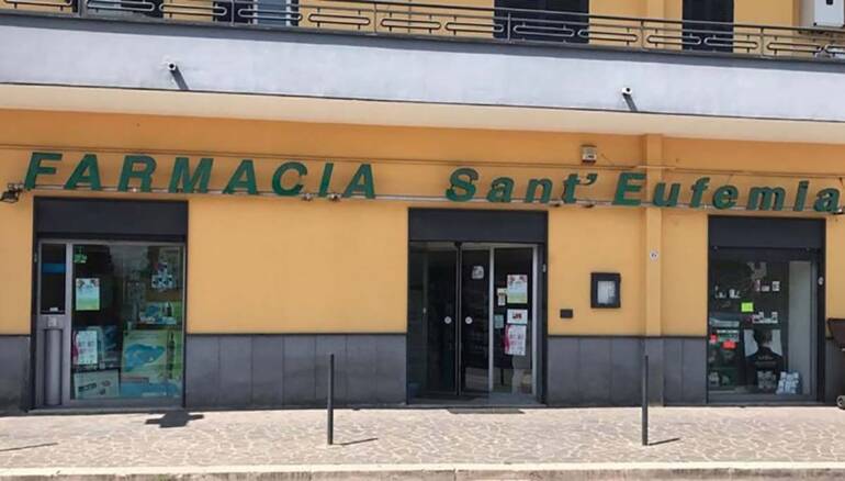 Cardito, rapina la pistola alla guardia giurata