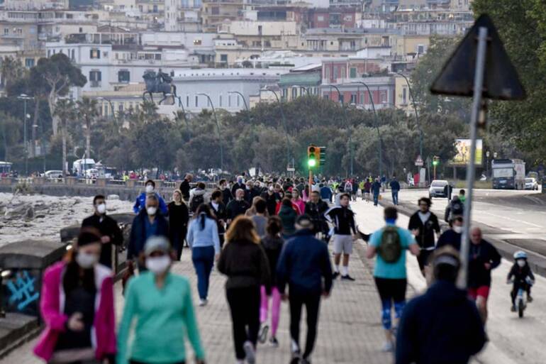 Covid in Campania stabili tasso di positività e ricoveri