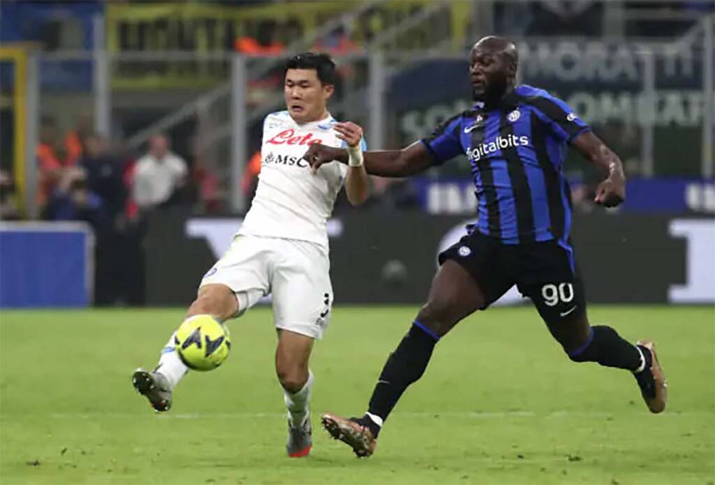 Procura Federale senza vergogna: i cori per Kim scambiati per ululati razzisti. Il video